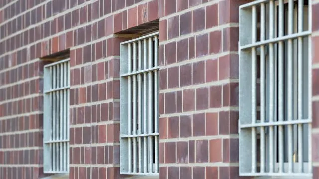 Father Surrendered After Attacking His Girlfriend