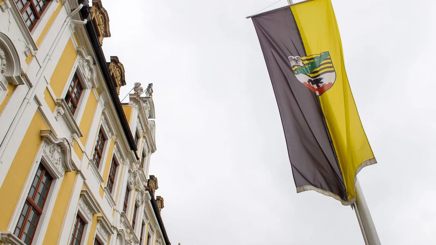 Forgotten Era: Between Two Dictatorships in the Corners of Saxony-Anhalt