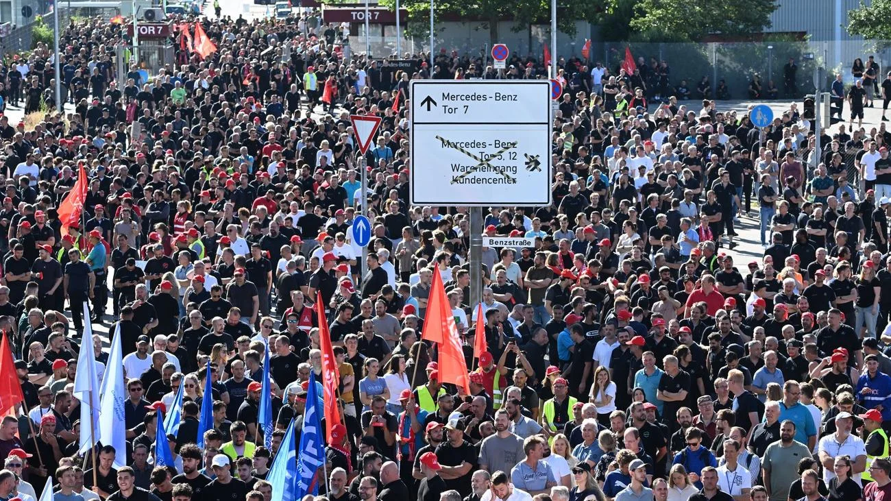 Large Protests Against Mercedes-Benz Financial Policies