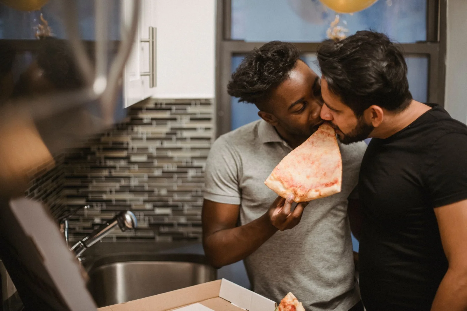 Romantic Cooking: Laura and Ricardo with Pizza and Love