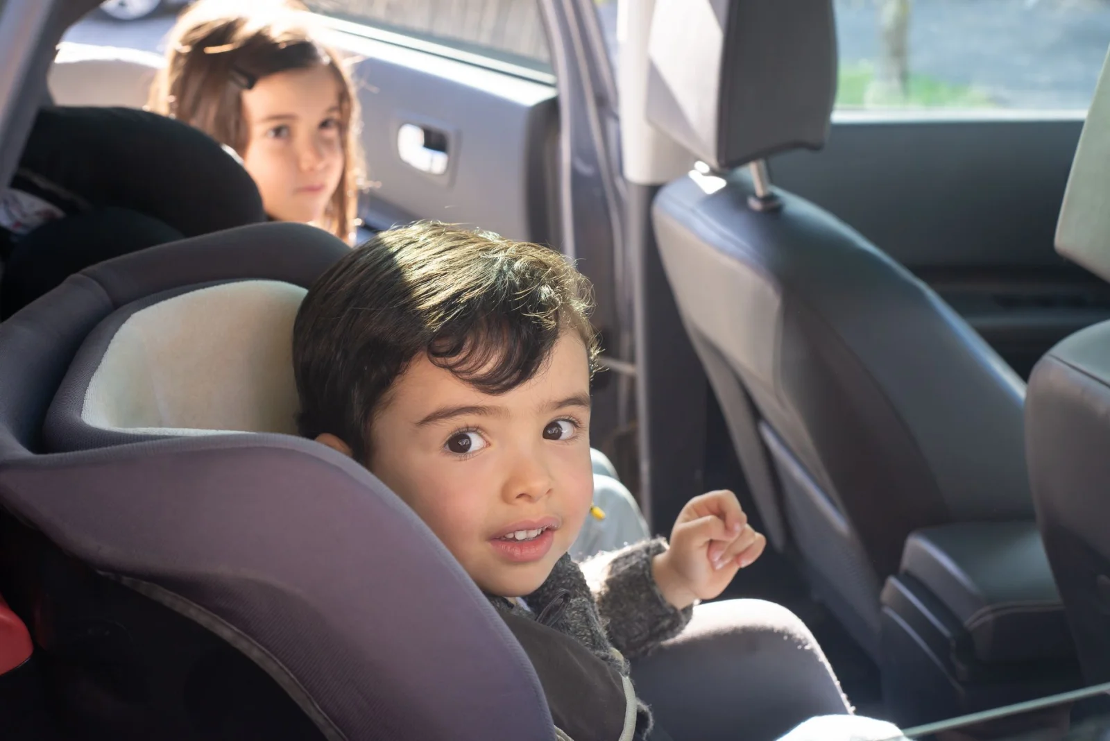 How to Experience Travel Without Vomiting with Children?