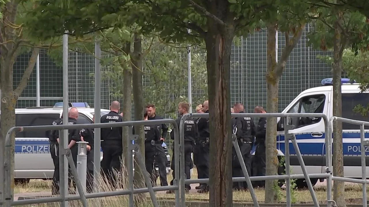 Increased Security at the AfD Party Congress in Erfurt