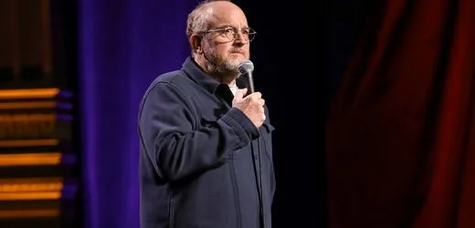 The Return of Men to the Embrace of Hollywood: Is Forgetting Easy?