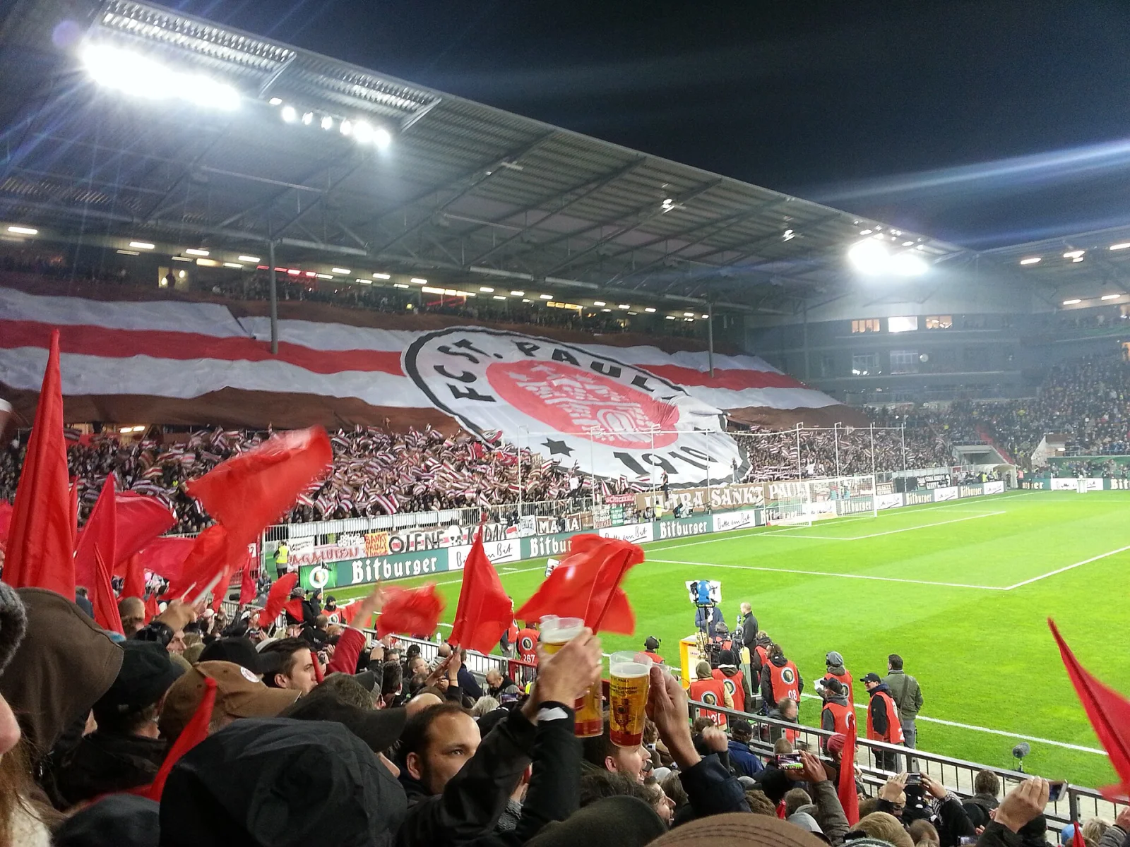 Warning in the Harbor: Victory with Concerning Injuries at St. Pauli