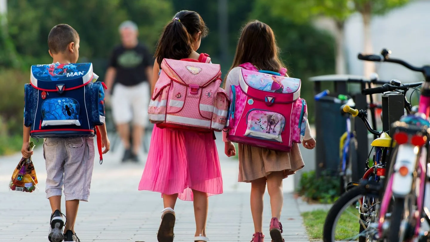 Excitement and Thrill on the Last Day of School; Kids Go Home Early!