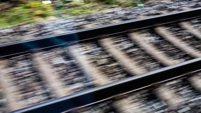 Dangerous Challenge: Children Filming on Train Tracks for TikTok!