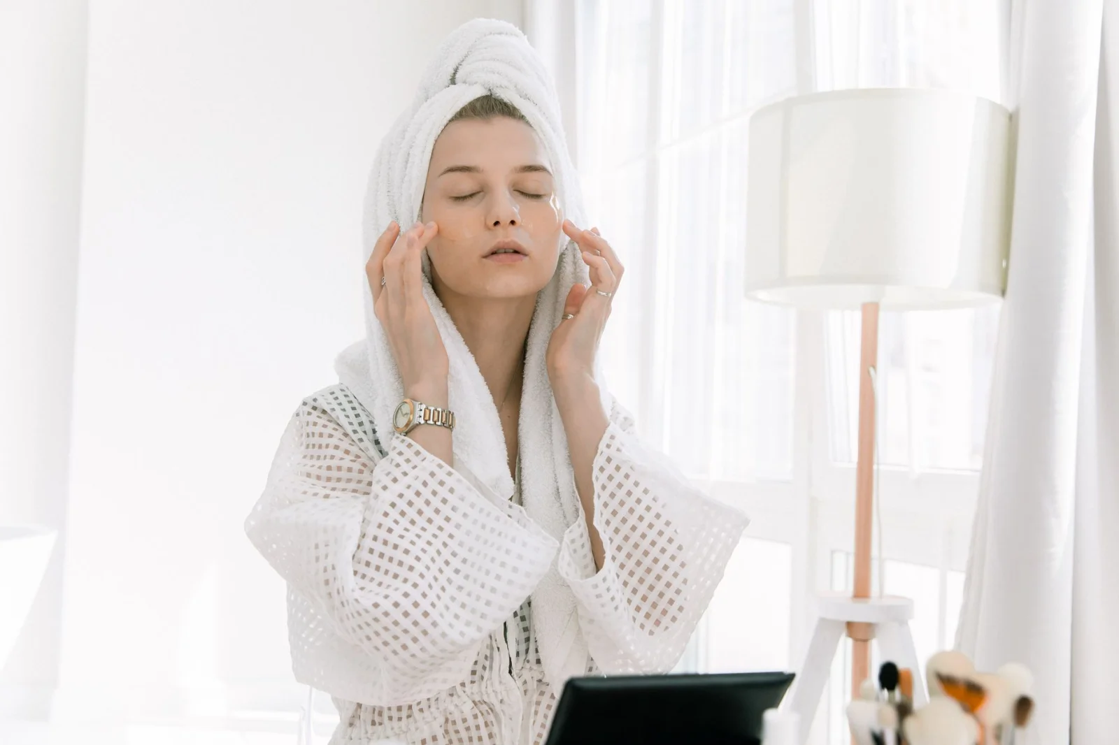 10 Ways to Enhance Beauty Without Botox: Beauty Secrets You Should Know