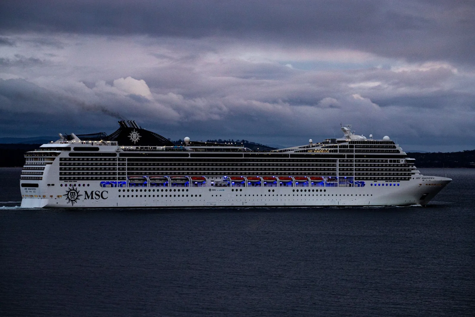 Floating City: A Ship That Accommodates 80,000 People