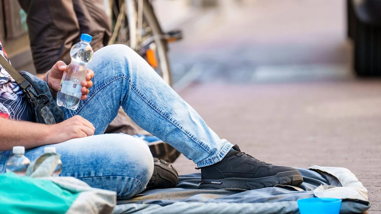 Homelessness Crisis in Saxony-Anhalt: Are the Authorities Asleep?