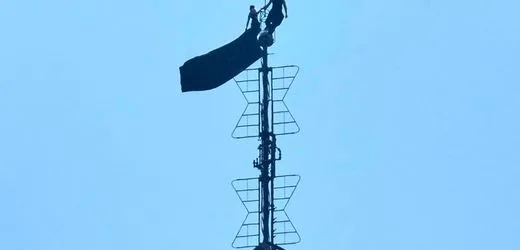 Love at Heights: Russians on Top of the Empire State