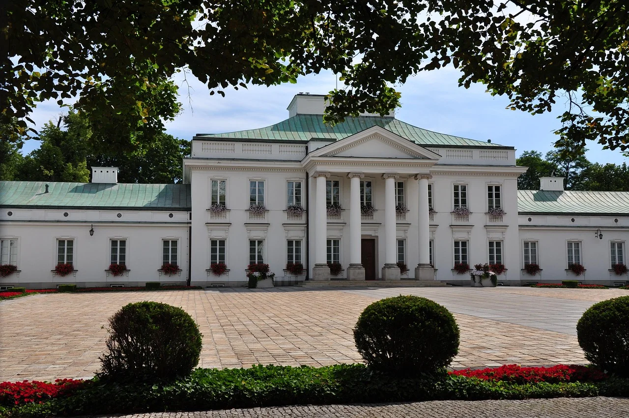 Hot Transition at Bellevue Palace: Steinmeier and His Team in Action