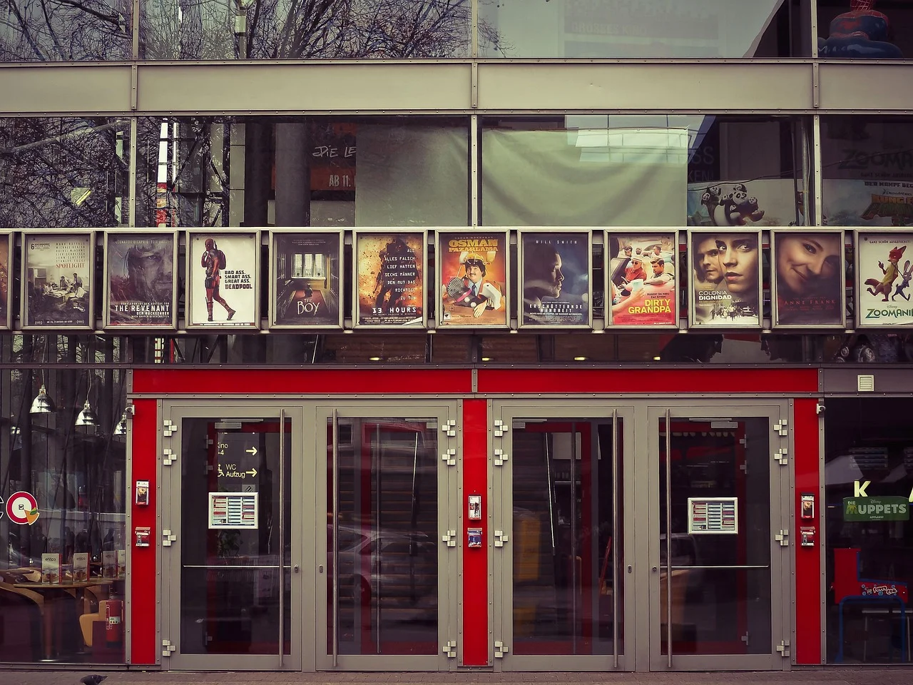 The Abundance of Stars but Failure at the Box Office: The Story of a Controversial Film