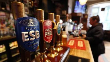 Knowledge Pubs: A Place for Learning and Socializing in London