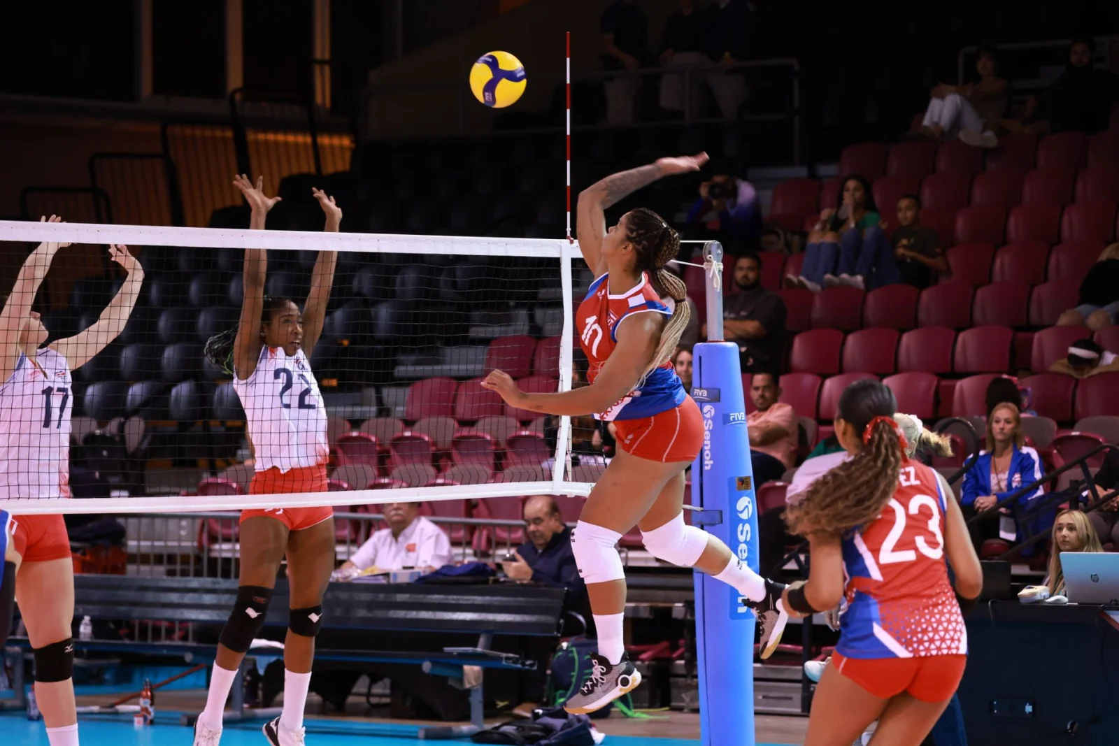 Victory of German Women Volleyball Players Keeps Hope for Advancement Alive!