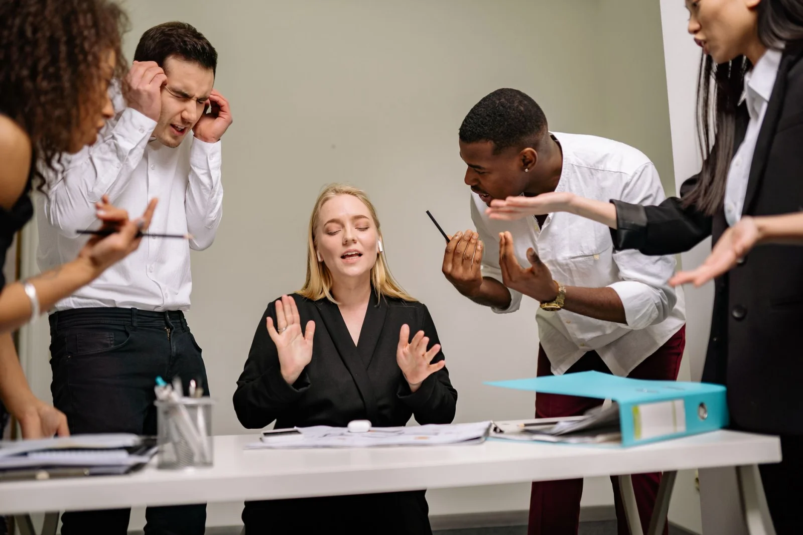 New Labor Market Agreement: Employers Safe, Employees Under Pressure