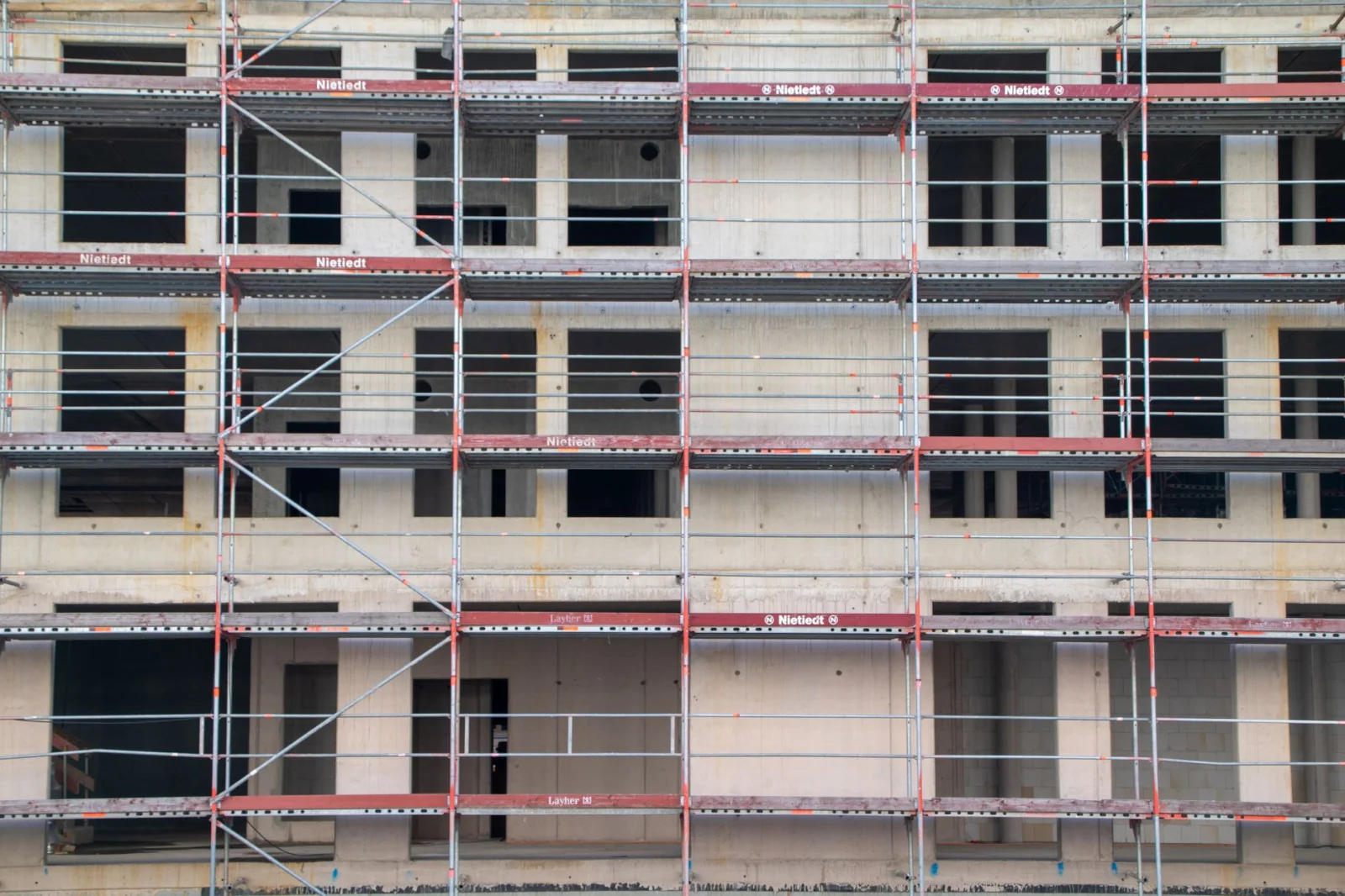 Controversial Claims About a Major Construction Project in Germany