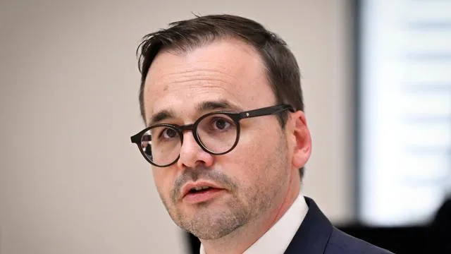 Suspicious Fires: Interior Minister Warns of Right-Wing Extremists
