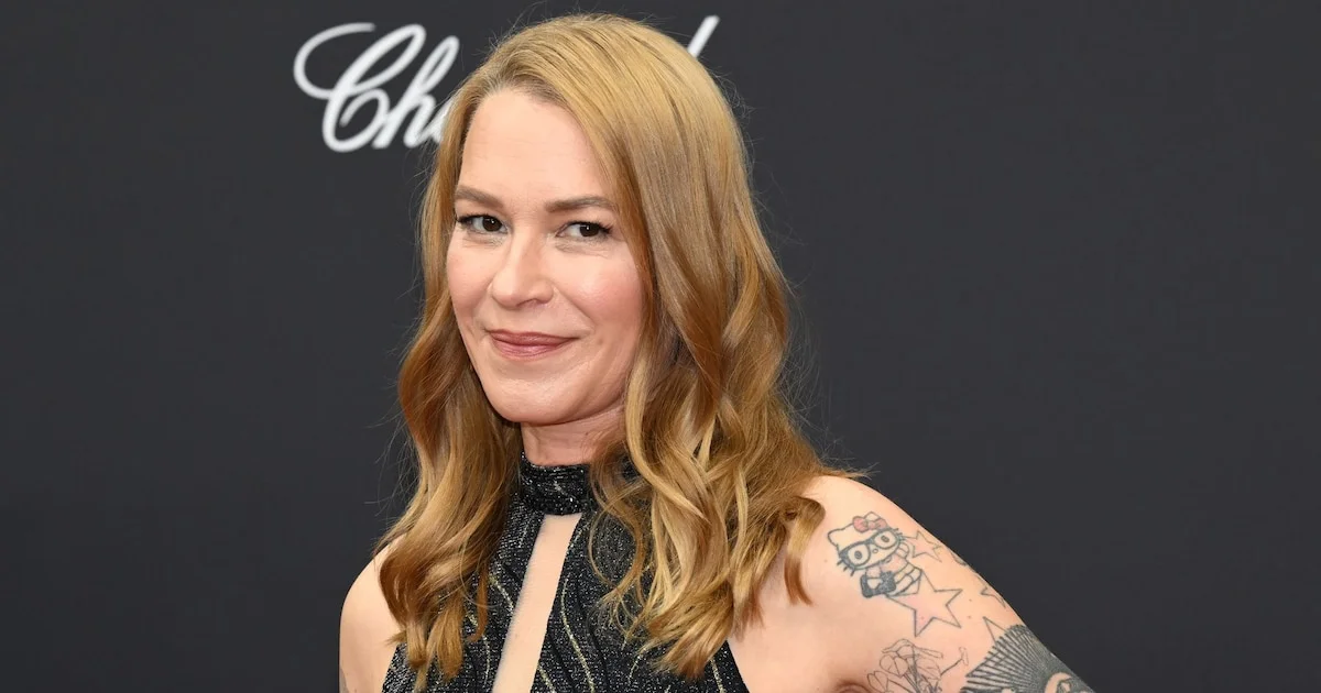 Hollywood's Financial Pressure: Artists' Choices at Risk