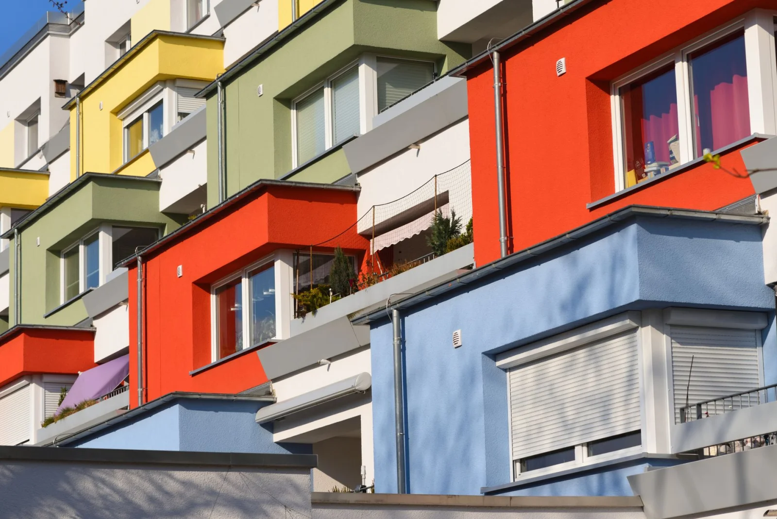 Living in Box Houses: A Unique Experience in Sheridan-Park