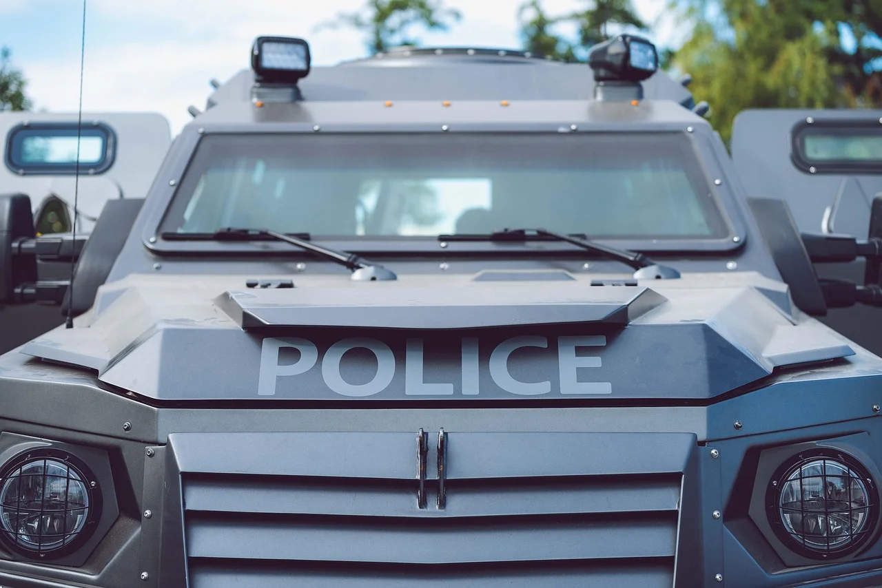 Controversial Escape: A Politician's Mother-in-Law in the Getaway Car of Six Victims