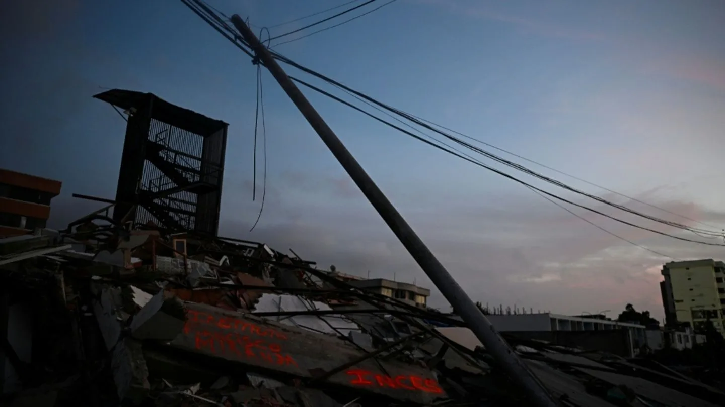 Rescue of a Man from the Ruins: One Week After the Earthquake in Venezuela