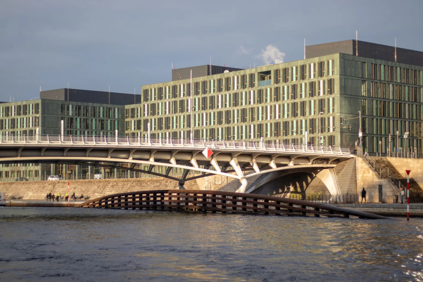 German Government: 4 Billion Euros to Support Municipalities and States