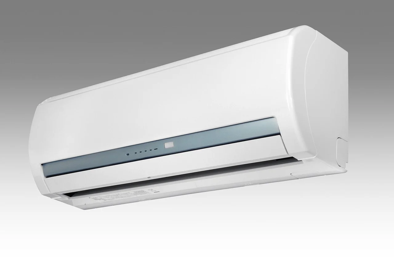 Reducing Electricity Costs with Smart Choices: Air Conditioner or Fan?
