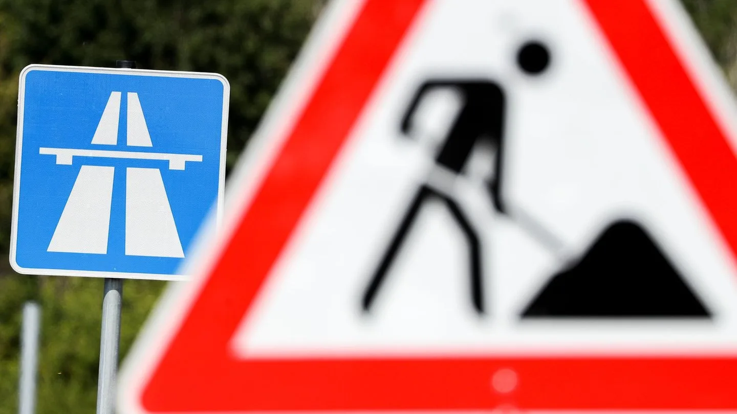 Closure of A10 Road: Hot Summer Repairs!