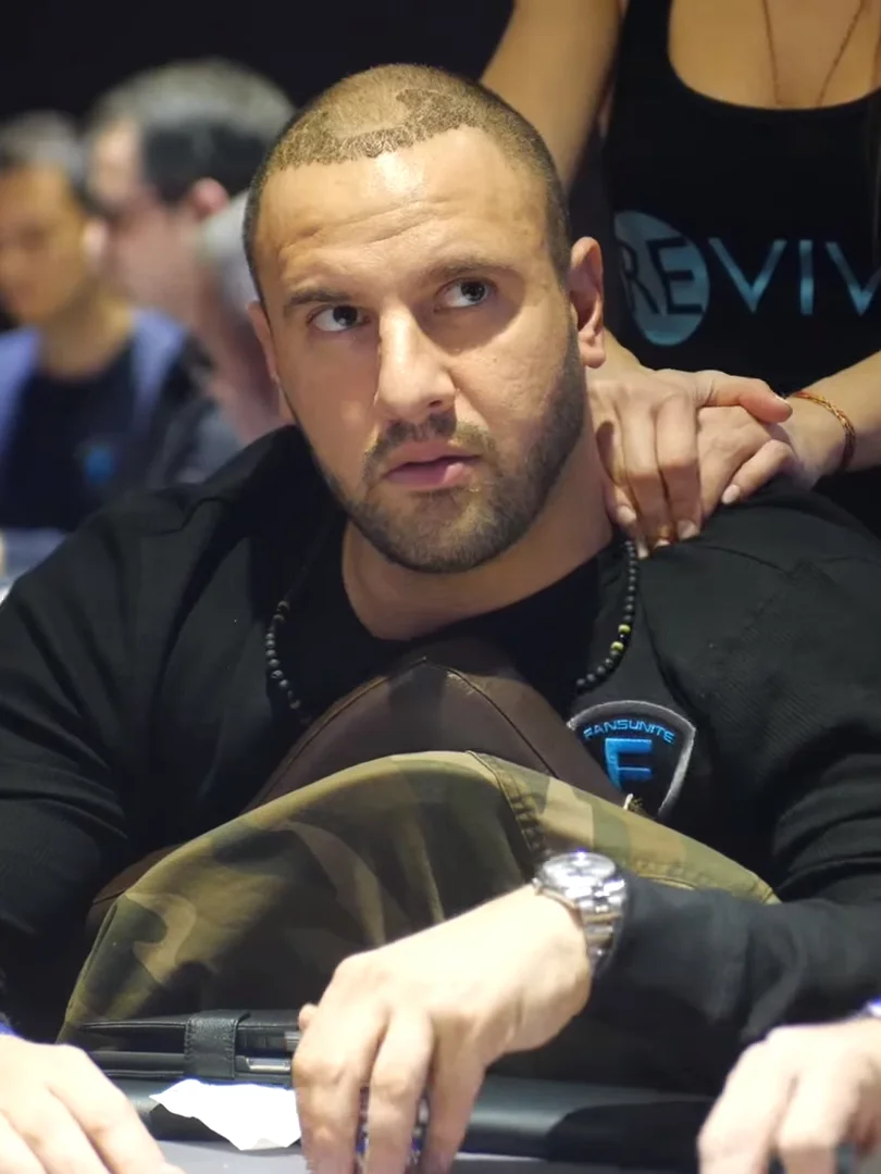 Family Duel: The Champion's Son Fights His Father for the Major Title