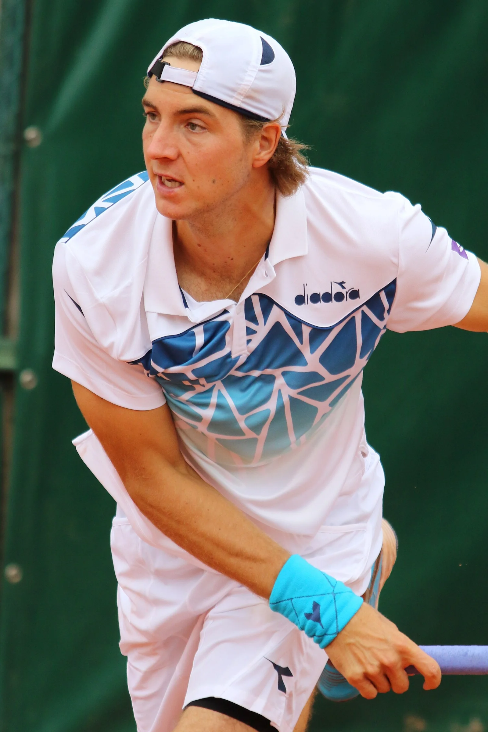 Faster Than a Shadow: Struff's Stunning Victory at Wimbledon