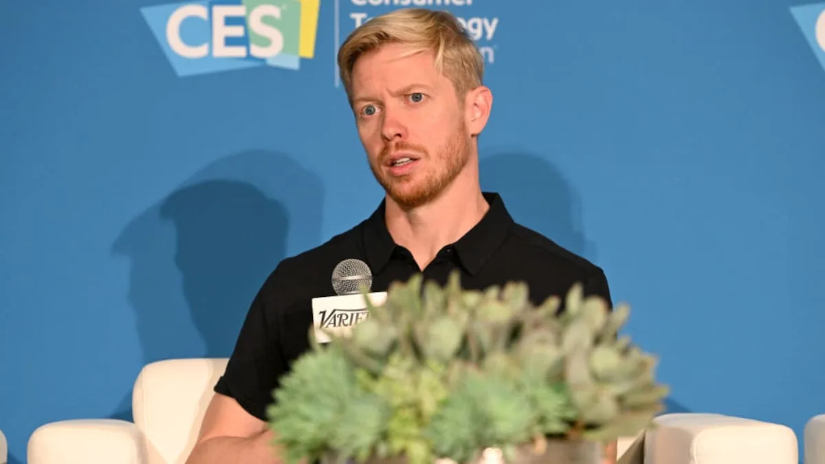 Escaping Artificial Intelligence; Is It Possible?