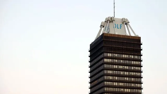 Radical Changes at Deutschlandfunk: Is the Future of Radio at Risk?