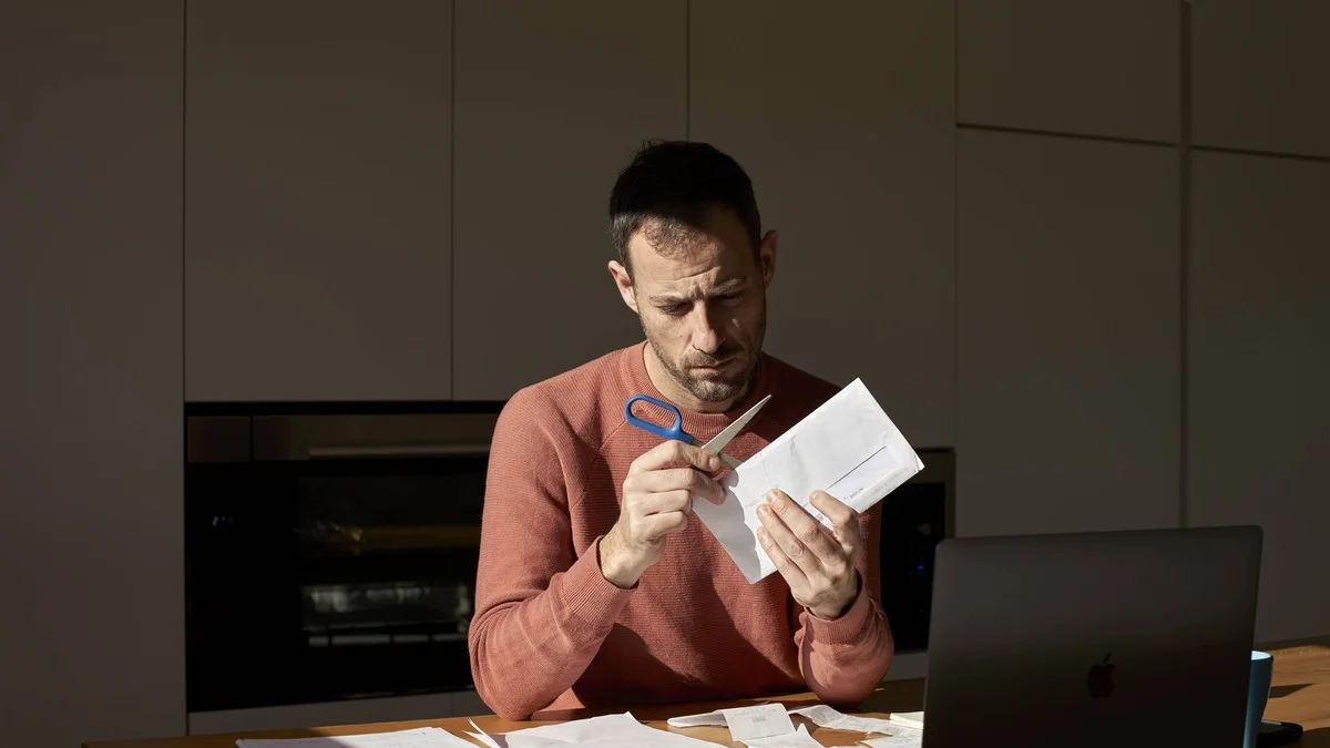 Serious Warning: Ignoring this letter could result in a fine of 5000 euros!