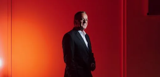 Controversial Predictions from the German Defense Minister about Crises and Trump